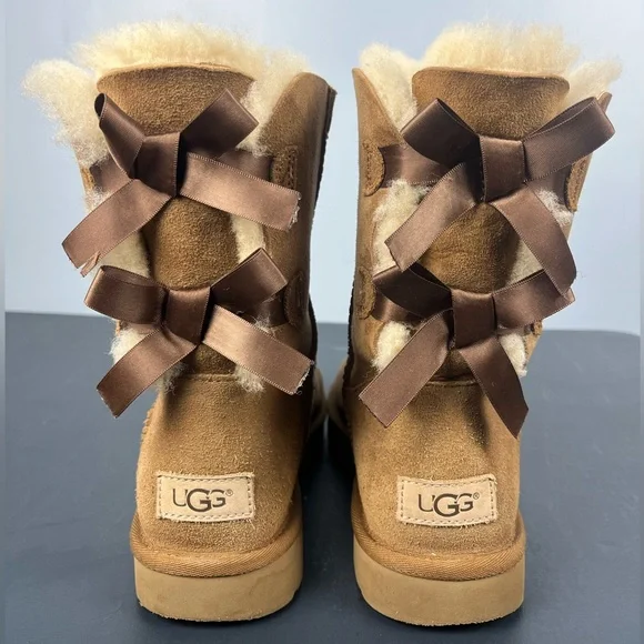 UGG Bailey bow II boots chestnut - Picture 1 of 7